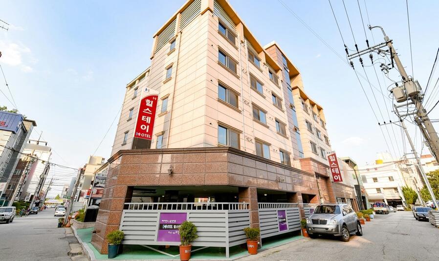 Hillstay Residence Hotel Gumi Exterior photo