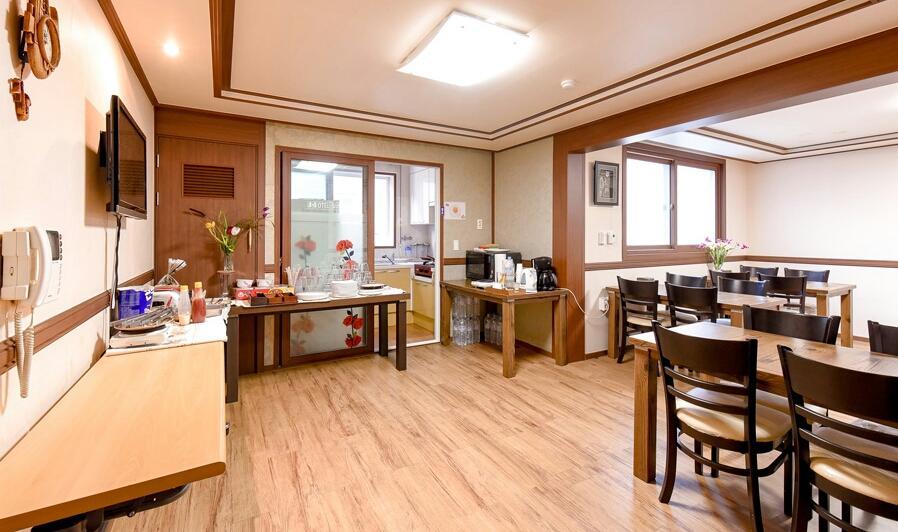 Hillstay Residence Hotel Gumi Exterior photo